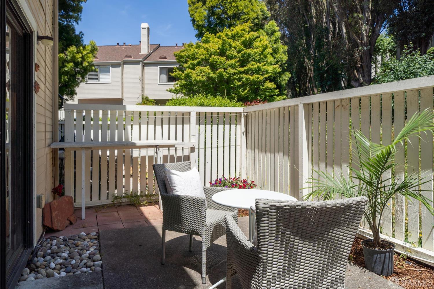 Detail Gallery Image 35 of 49 For 2536 Treeside Way, Richmond,  CA 94806 - 2 Beds | 2/1 Baths