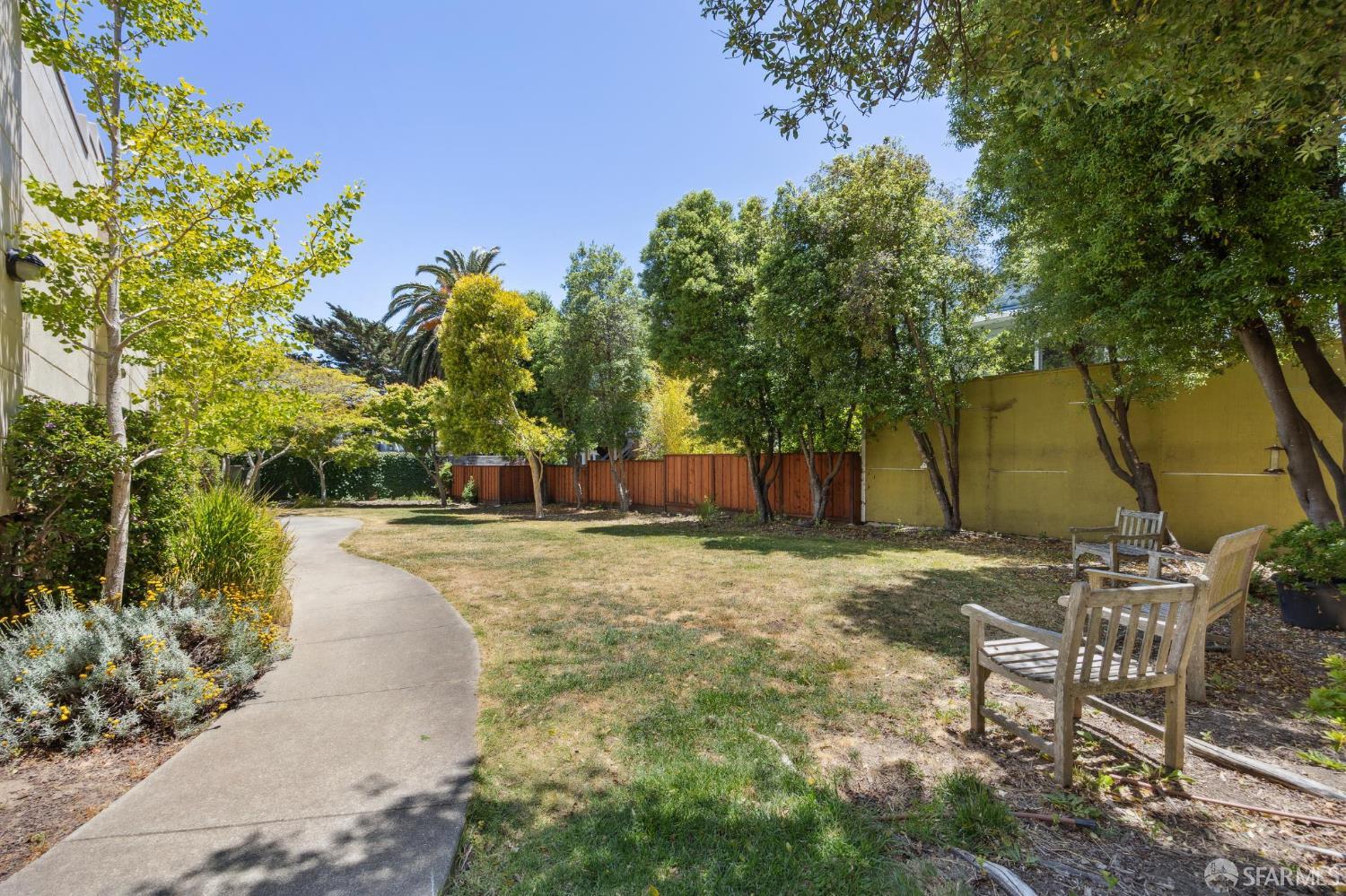 Photo #27: 425046058 Listing: Photo #27