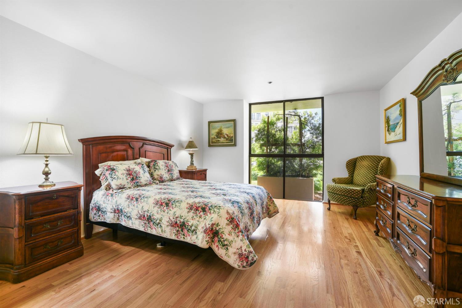 Detail Gallery Image 29 of 54 For 110 Park Rd #101,  Burlingame,  CA 94010 - 2 Beds | 2 Baths