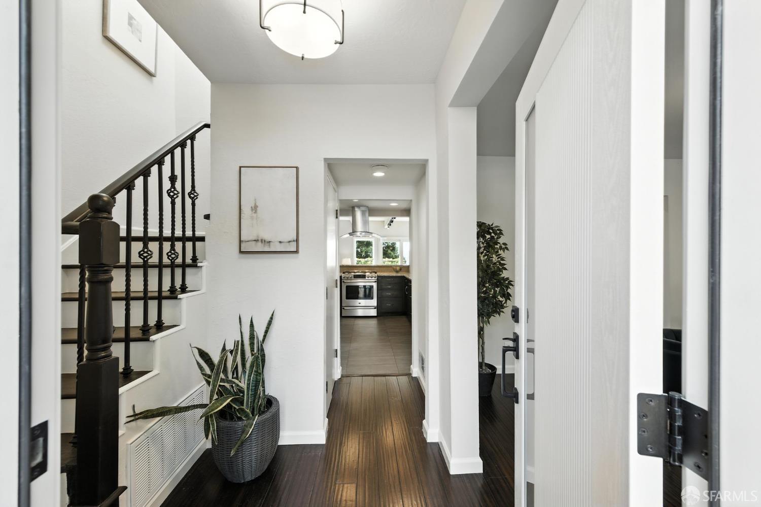 Detail Gallery Image 4 of 58 For 69 Bemis St, San Francisco,  CA 94131 - 3 Beds | 2/1 Baths