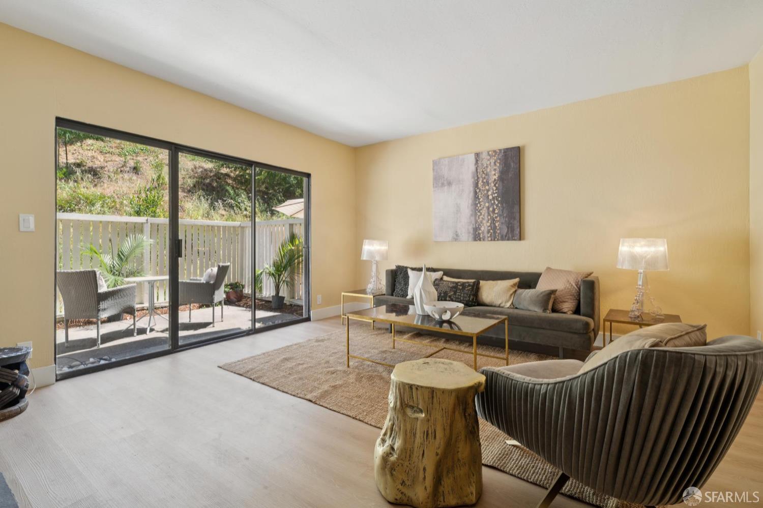 Detail Gallery Image 10 of 49 For 2536 Treeside Way, Richmond,  CA 94806 - 2 Beds | 2/1 Baths