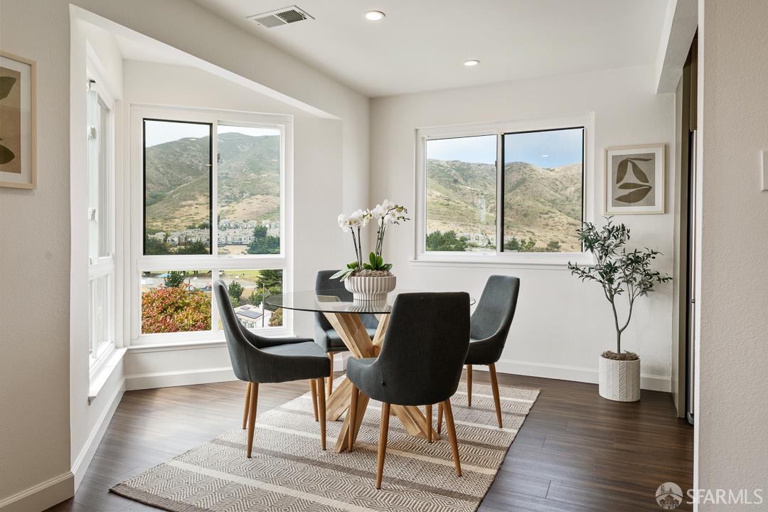 Detail Gallery Image 6 of 22 For 955 Ridgeview Ct #C,  South San Francisco,  CA 94080 - 2 Beds | 1 Baths