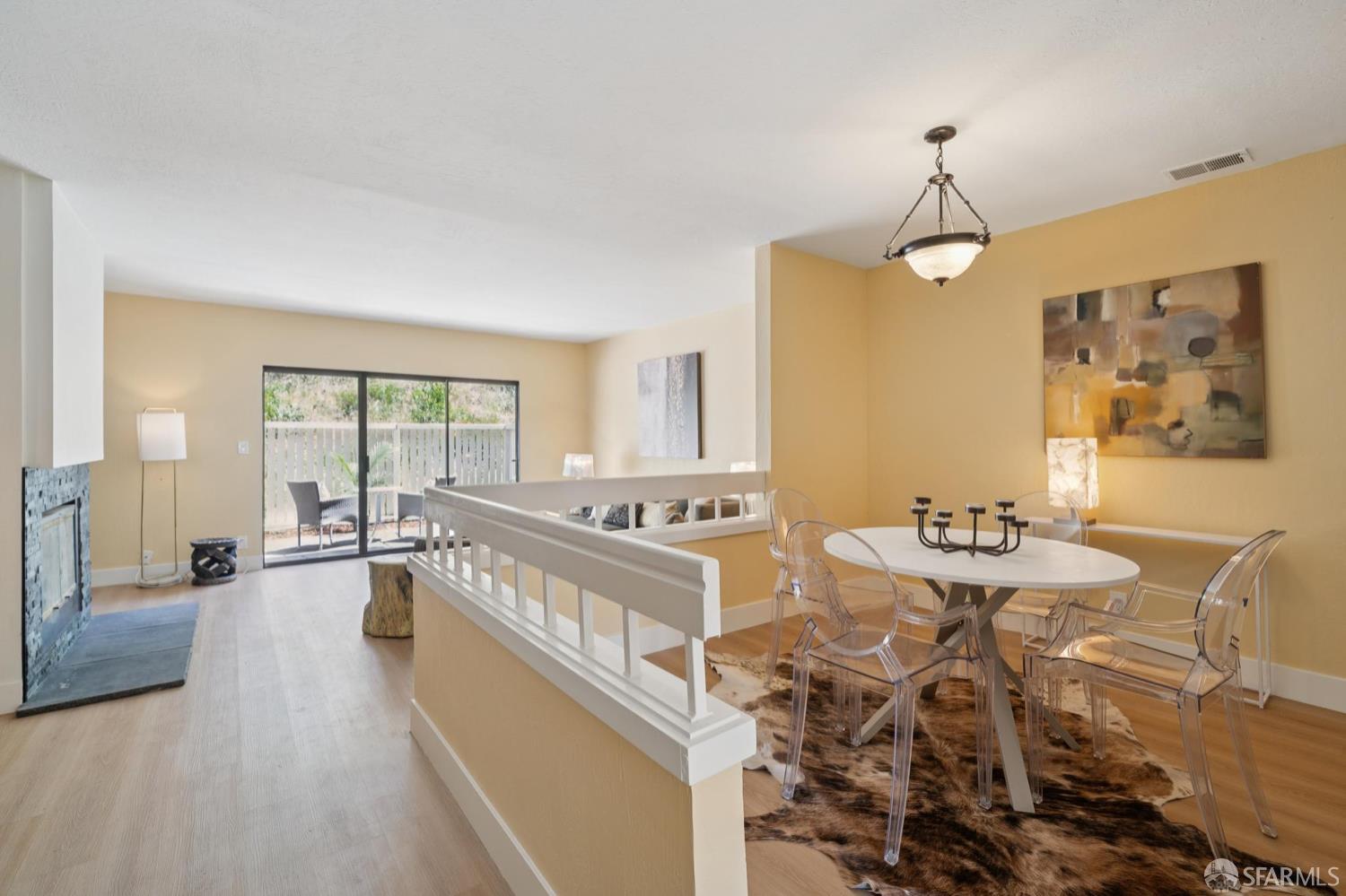 Detail Gallery Image 8 of 49 For 2536 Treeside Way, Richmond,  CA 94806 - 2 Beds | 2/1 Baths