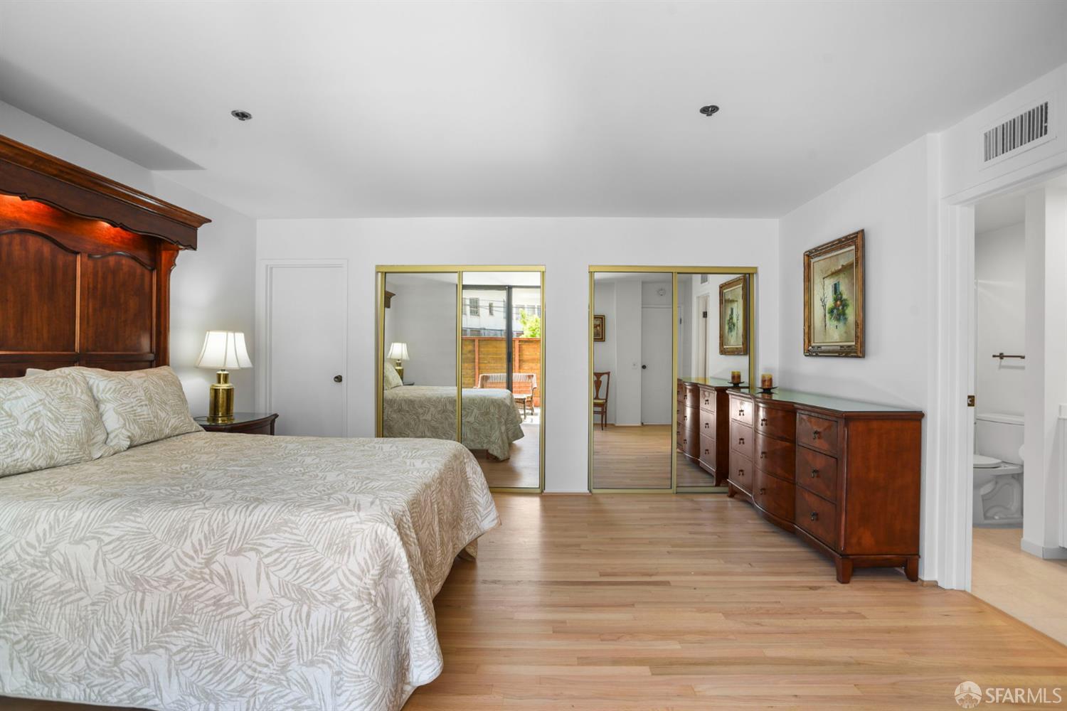 Detail Gallery Image 21 of 54 For 110 Park Rd #101,  Burlingame,  CA 94010 - 2 Beds | 2 Baths