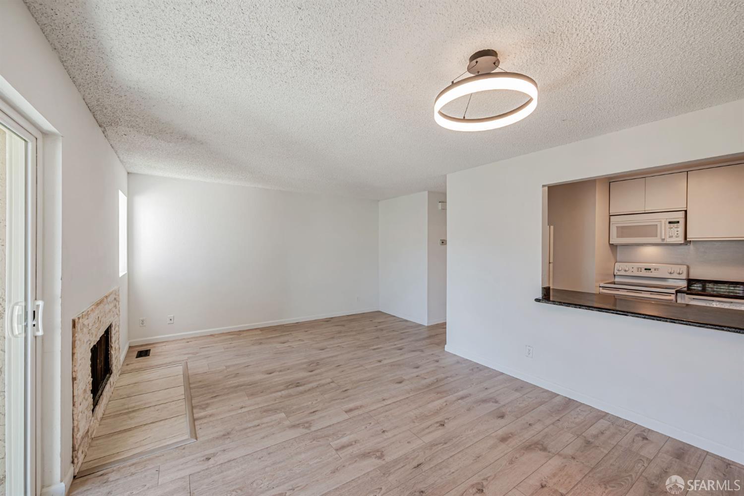 Detail Gallery Image 11 of 31 For 3550 Carter Dr #65,  South San Francisco,  CA 94080 - 2 Beds | 1/1 Baths