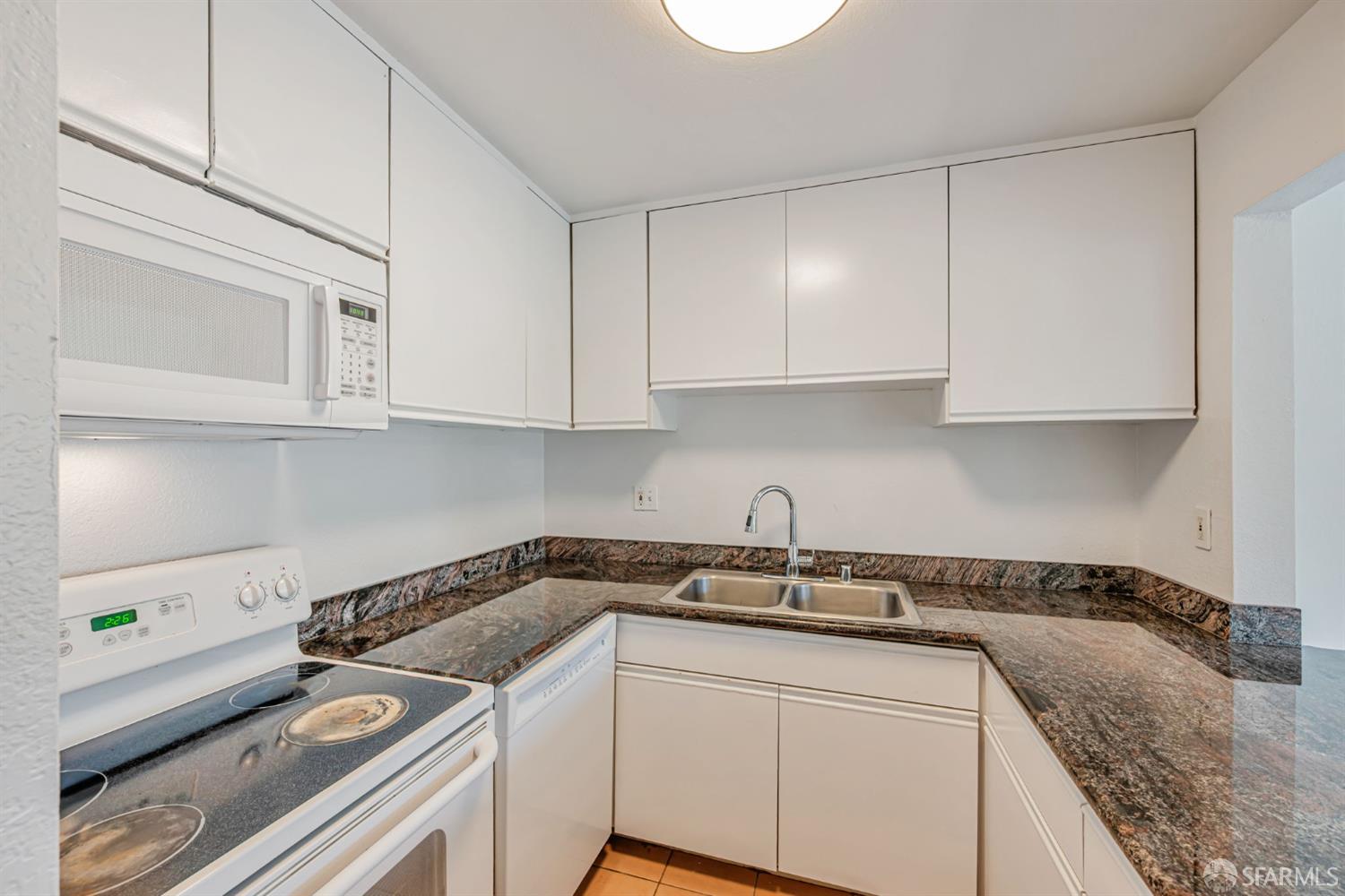Detail Gallery Image 7 of 31 For 3550 Carter Dr #65,  South San Francisco,  CA 94080 - 2 Beds | 1/1 Baths