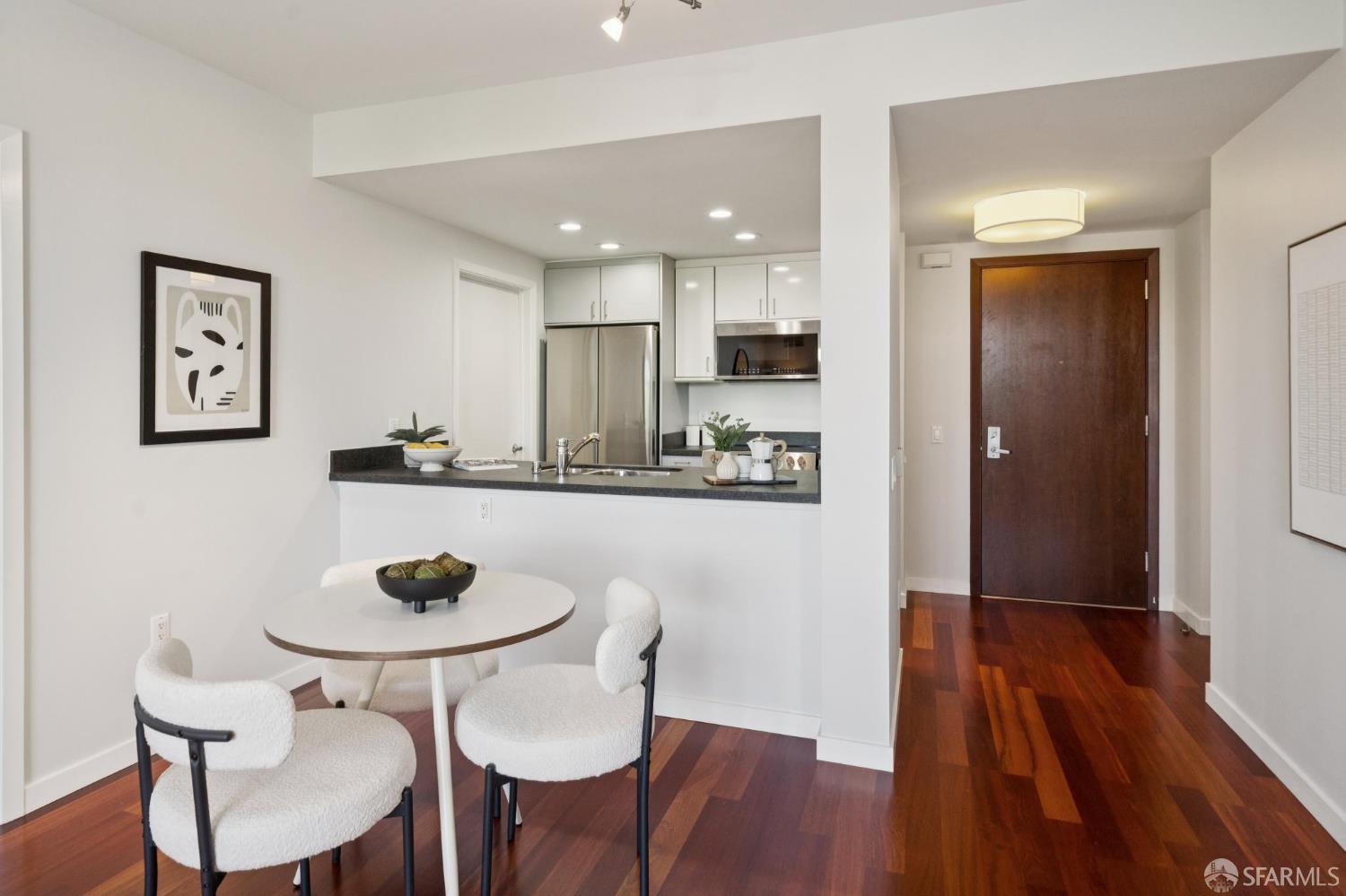Photo #10: 425048546 Listing: Photo #10