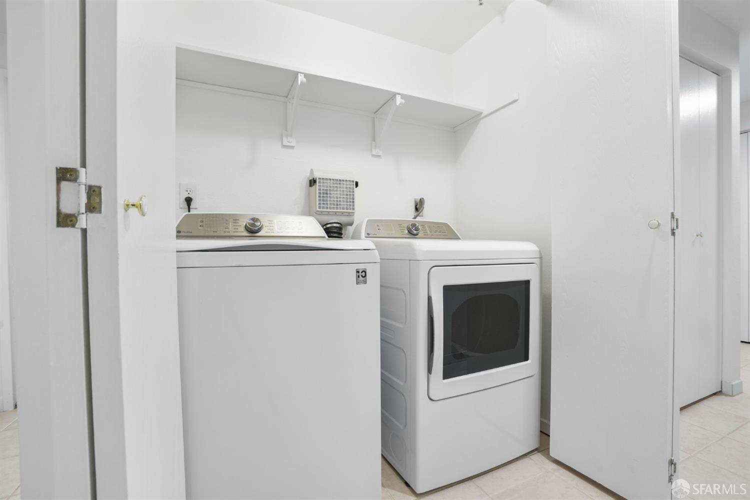 Detail Gallery Image 36 of 54 For 110 Park Rd #101,  Burlingame,  CA 94010 - 2 Beds | 2 Baths