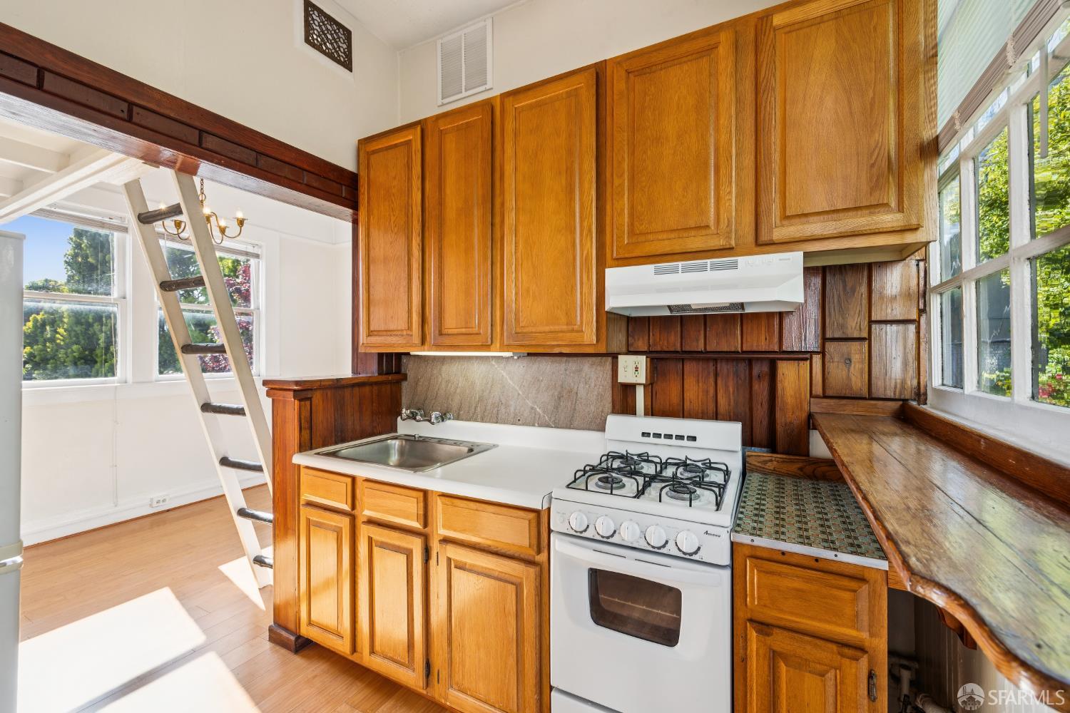 Detail Gallery Image 90 of 99 For 2332 California St, San Francisco,  CA 94115 - – Beds | – Baths