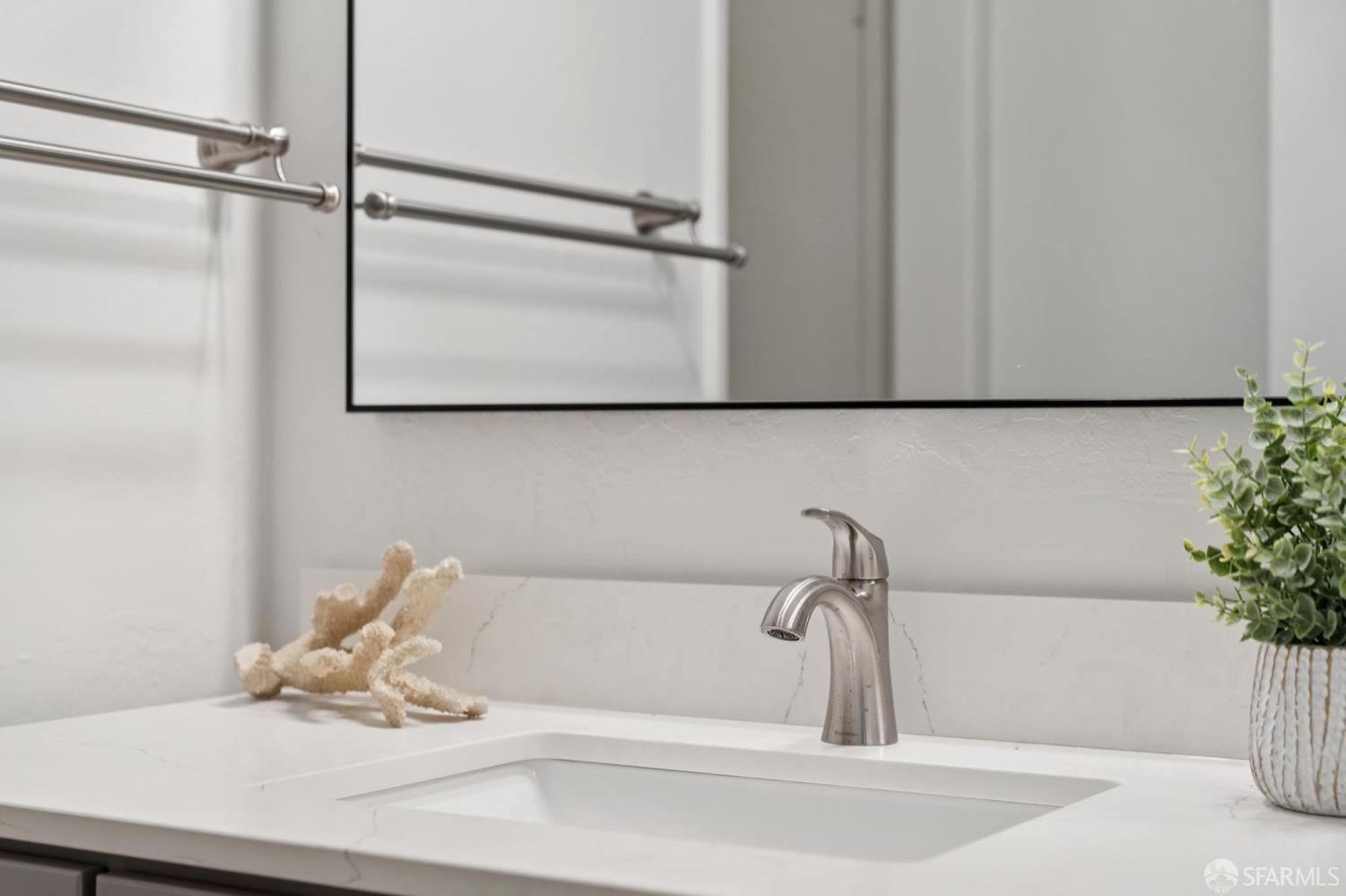 Detail Gallery Image 26 of 49 For 2536 Treeside Way, Richmond,  CA 94806 - 2 Beds | 2/1 Baths