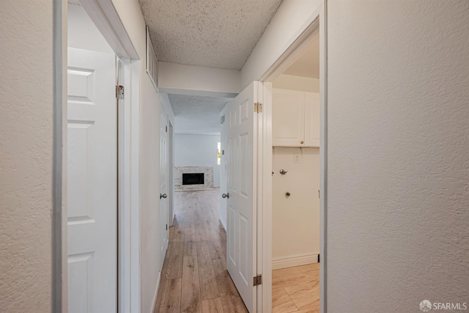 Detail Gallery Image 3 of 31 For 3550 Carter Dr #65,  South San Francisco,  CA 94080 - 2 Beds | 1/1 Baths