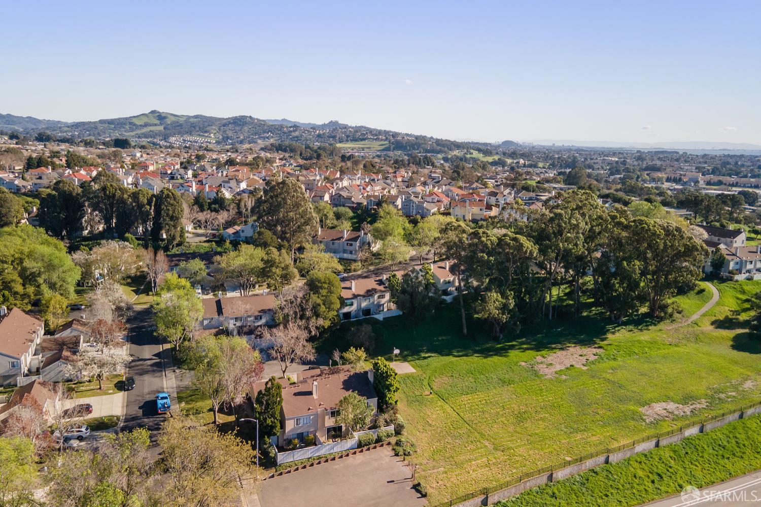 Detail Gallery Image 42 of 49 For 2536 Treeside Way, Richmond,  CA 94806 - 2 Beds | 2/1 Baths