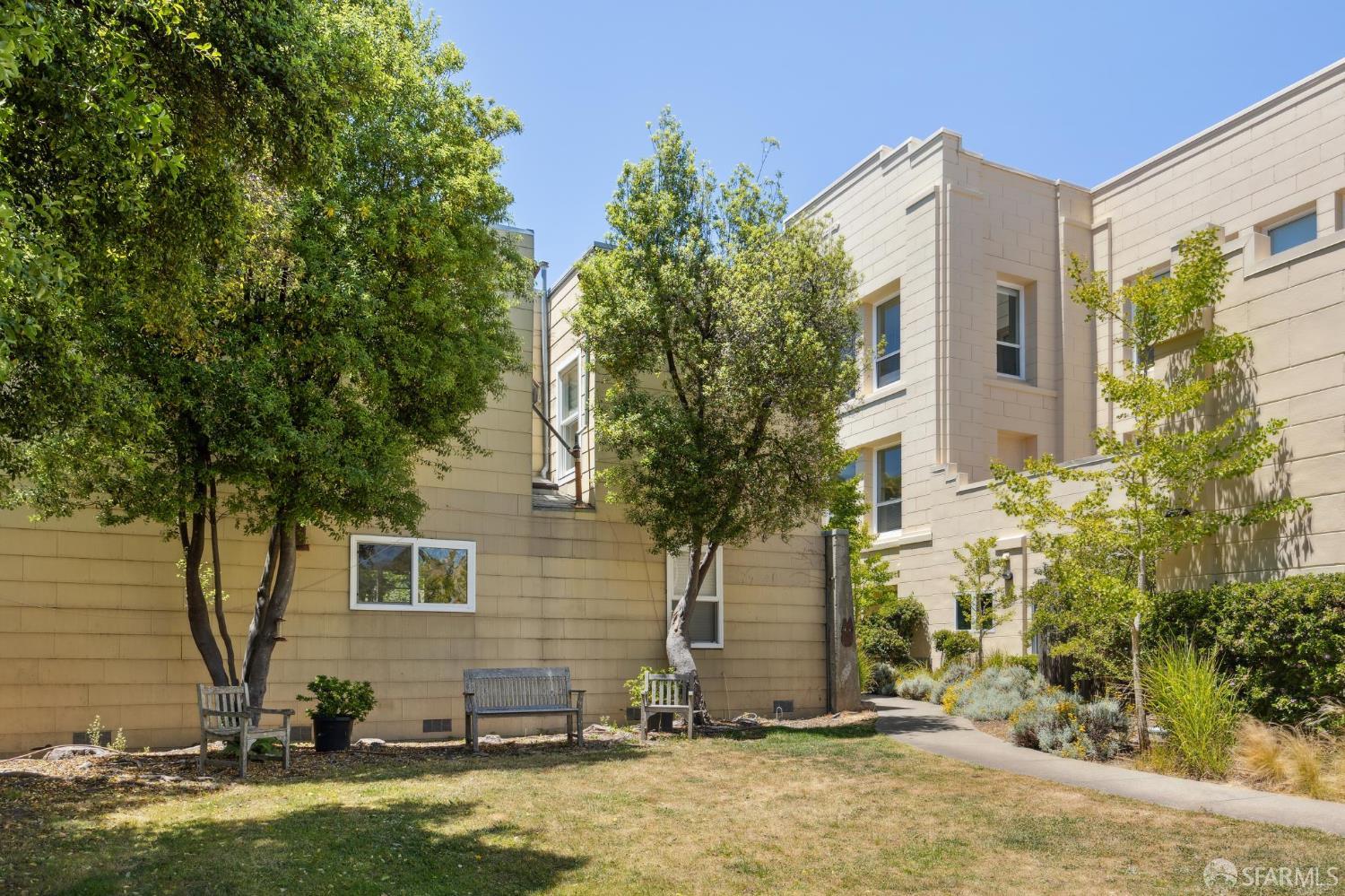 Photo #29: 425046058 Listing: Photo #29