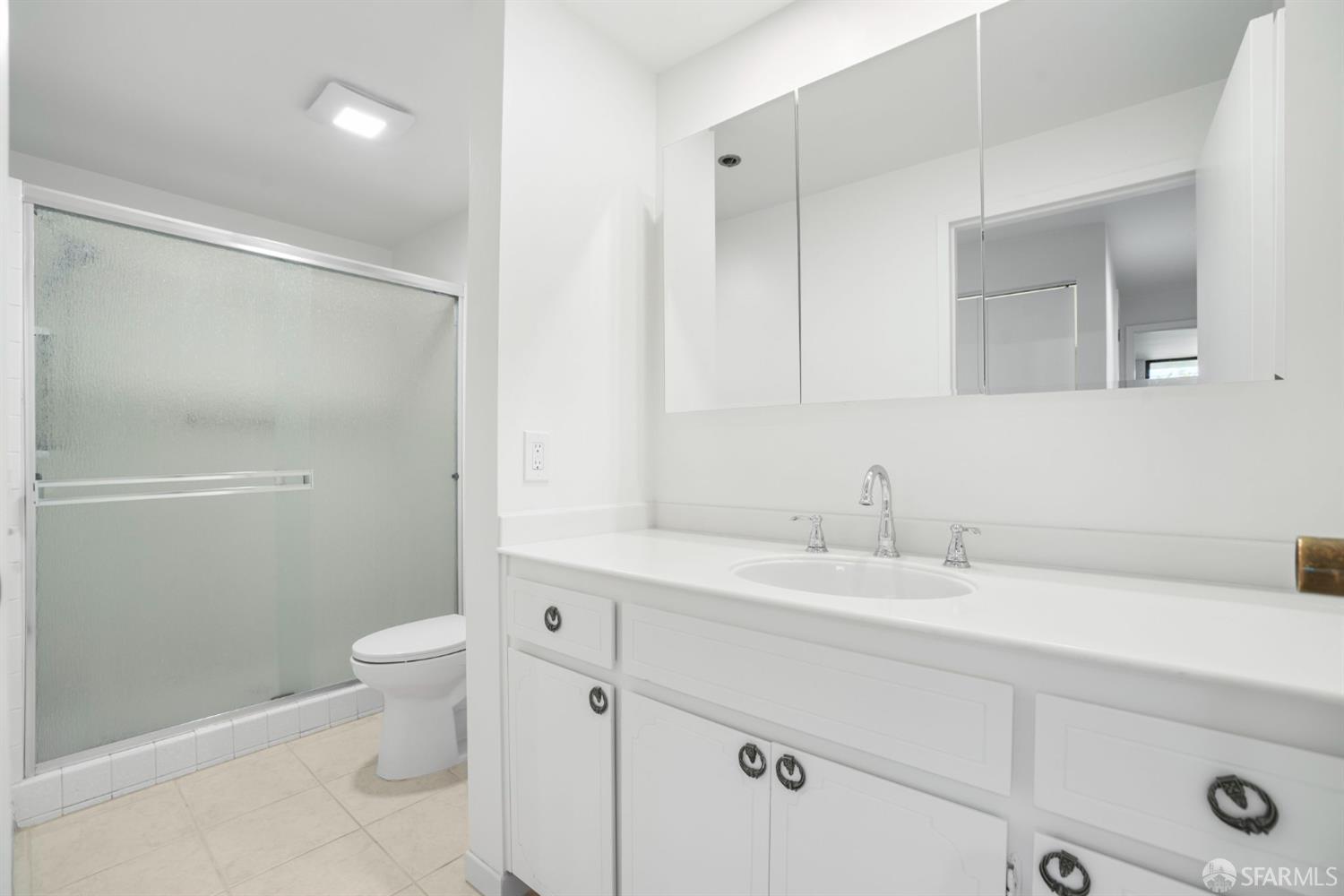 Detail Gallery Image 33 of 54 For 110 Park Rd #101,  Burlingame,  CA 94010 - 2 Beds | 2 Baths