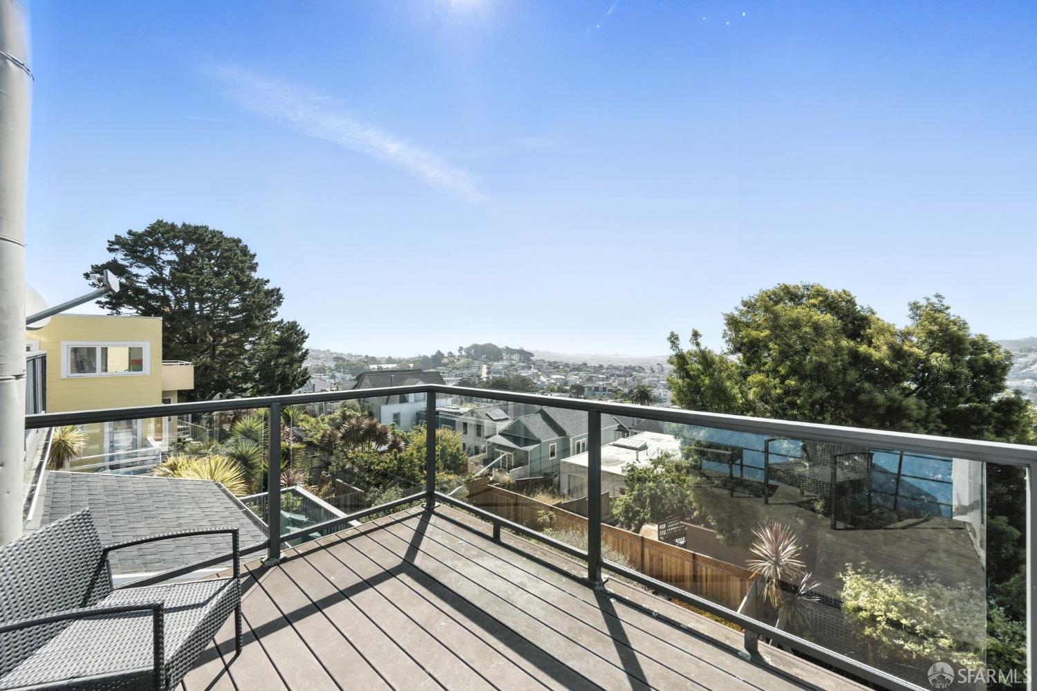Detail Gallery Image 25 of 58 For 69 Bemis St, San Francisco,  CA 94131 - 3 Beds | 2/1 Baths