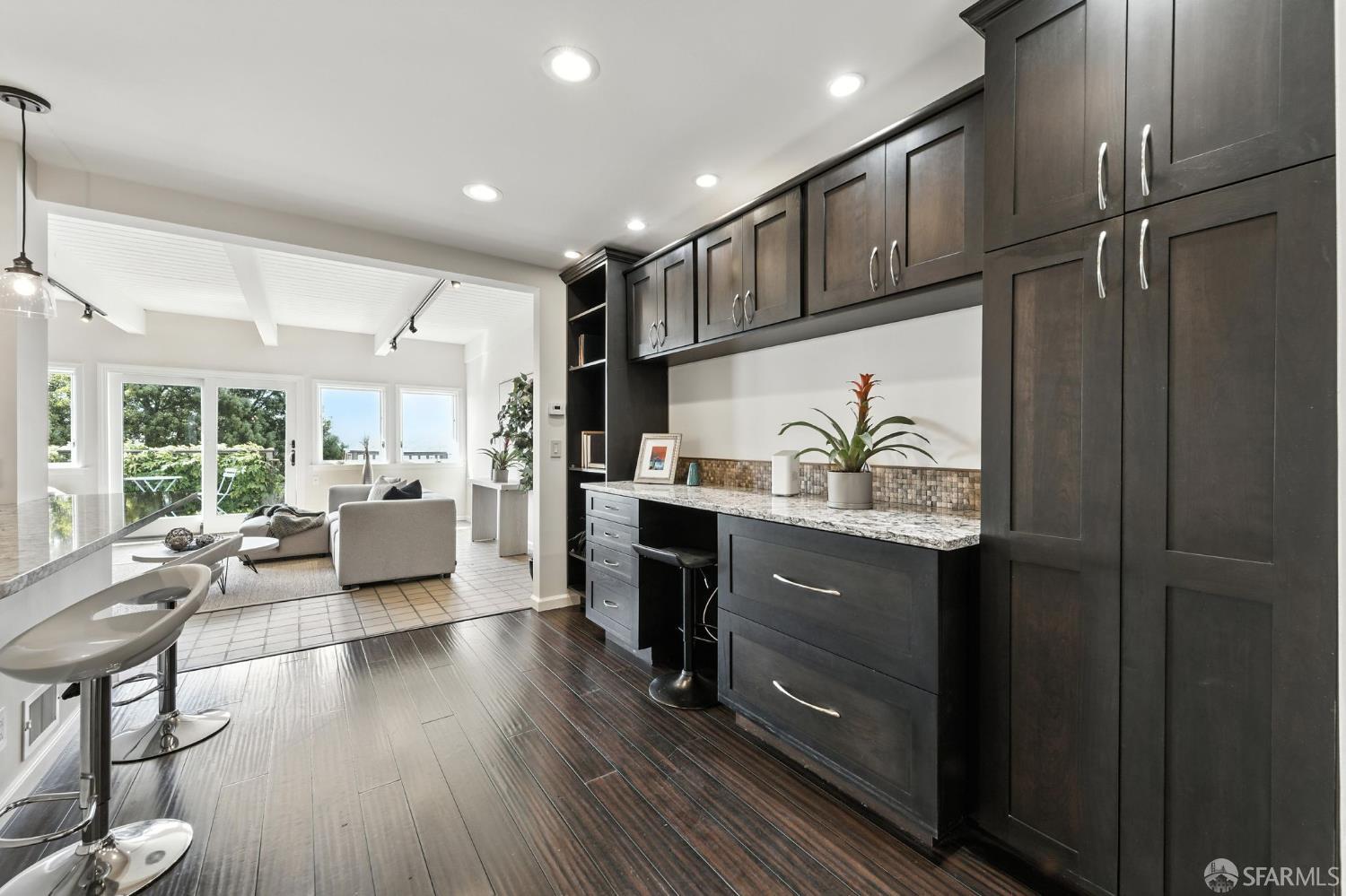 Detail Gallery Image 10 of 58 For 69 Bemis St, San Francisco,  CA 94131 - 3 Beds | 2/1 Baths