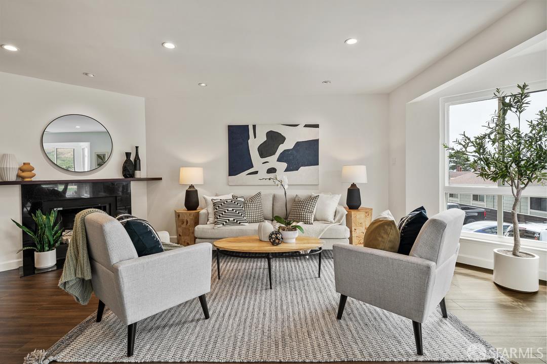 Detail Gallery Image 4 of 22 For 955 Ridgeview Ct #C,  South San Francisco,  CA 94080 - 2 Beds | 1 Baths