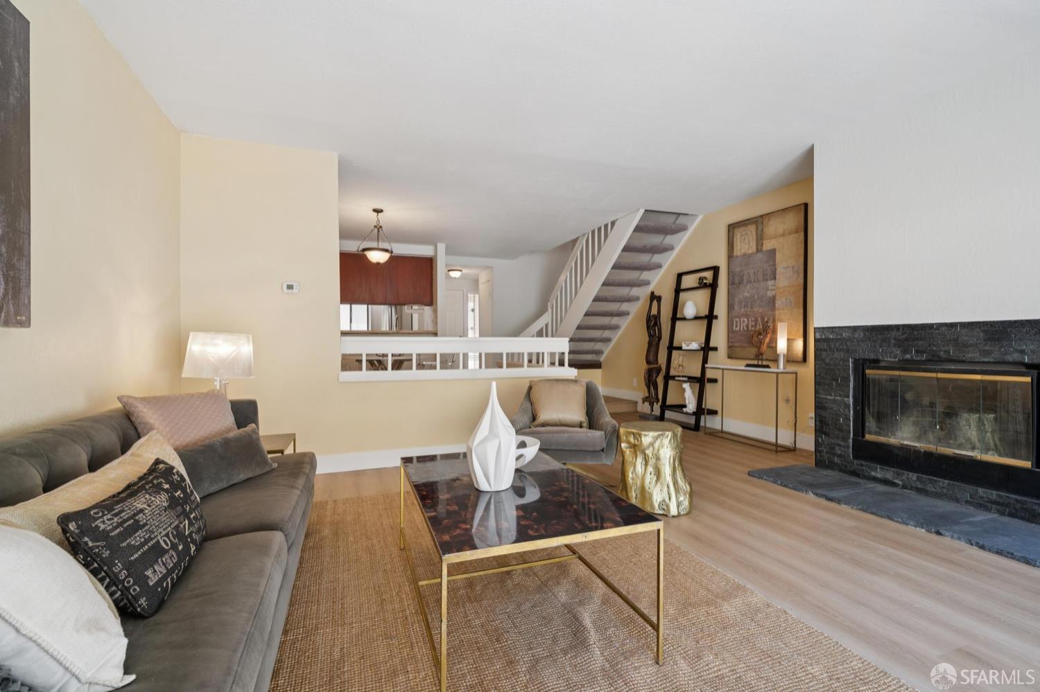 Detail Gallery Image 14 of 49 For 2536 Treeside Way, Richmond,  CA 94806 - 2 Beds | 2/1 Baths