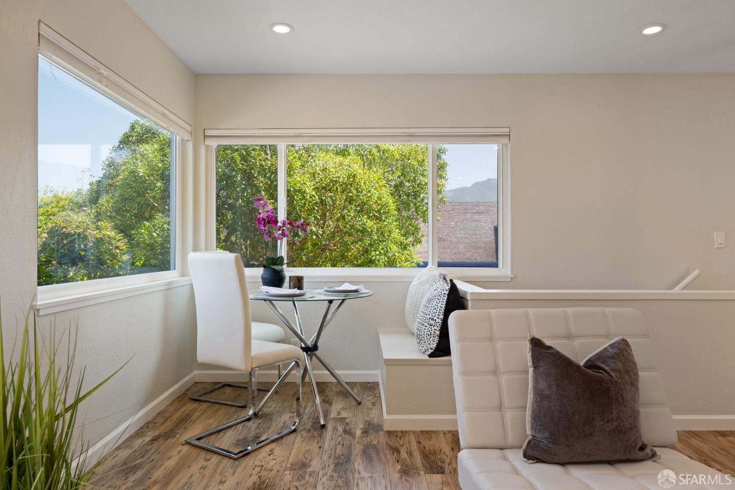Detail Gallery Image 6 of 29 For 321 7th St, Montara,  CA 94037 - 3 Beds | 2 Baths