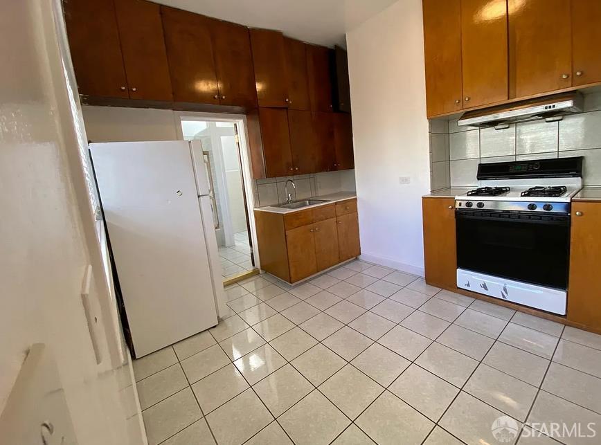 Detail Gallery Image 10 of 29 For 26 Varennes St, San Francisco,  CA 94133 - – Beds | – Baths