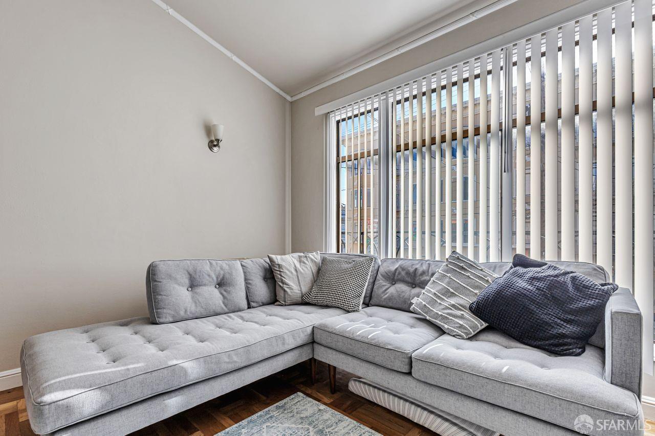 Detail Gallery Image 3 of 17 For 2916 Gough St, San Francisco,  CA 94123 - – Beds | – Baths