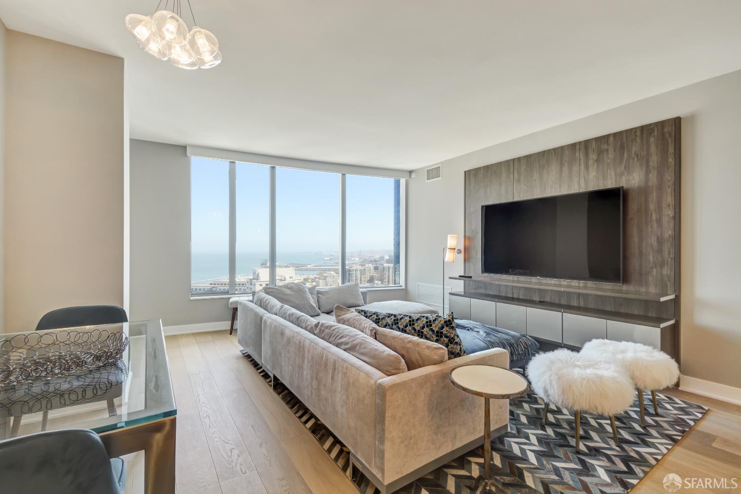 Detail Gallery Image 7 of 46 For 201 Folsom St 32d,  San Francisco,  CA 94105 - 1 Beds | 1 Baths