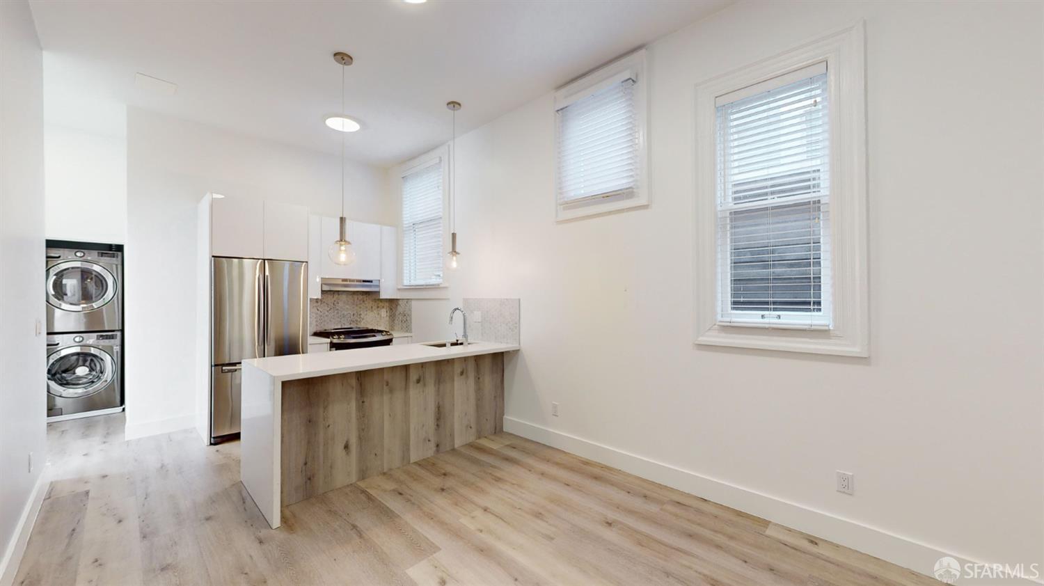 Detail Gallery Image 2 of 31 For 1 Scott St, San Francisco,  CA 94115 - – Beds | – Baths