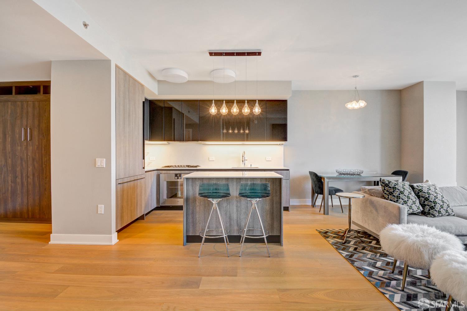 Detail Gallery Image 5 of 46 For 201 Folsom St 32d,  San Francisco,  CA 94105 - 1 Beds | 1 Baths