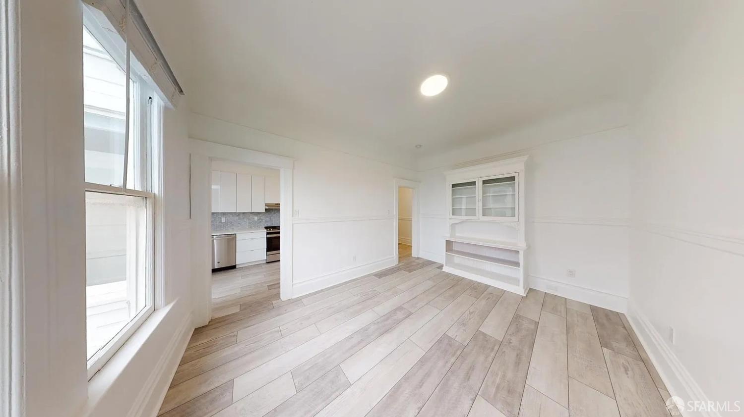 Detail Gallery Image 14 of 19 For 676 Greenwich St, San Francisco,  CA 94133 - – Beds | – Baths
