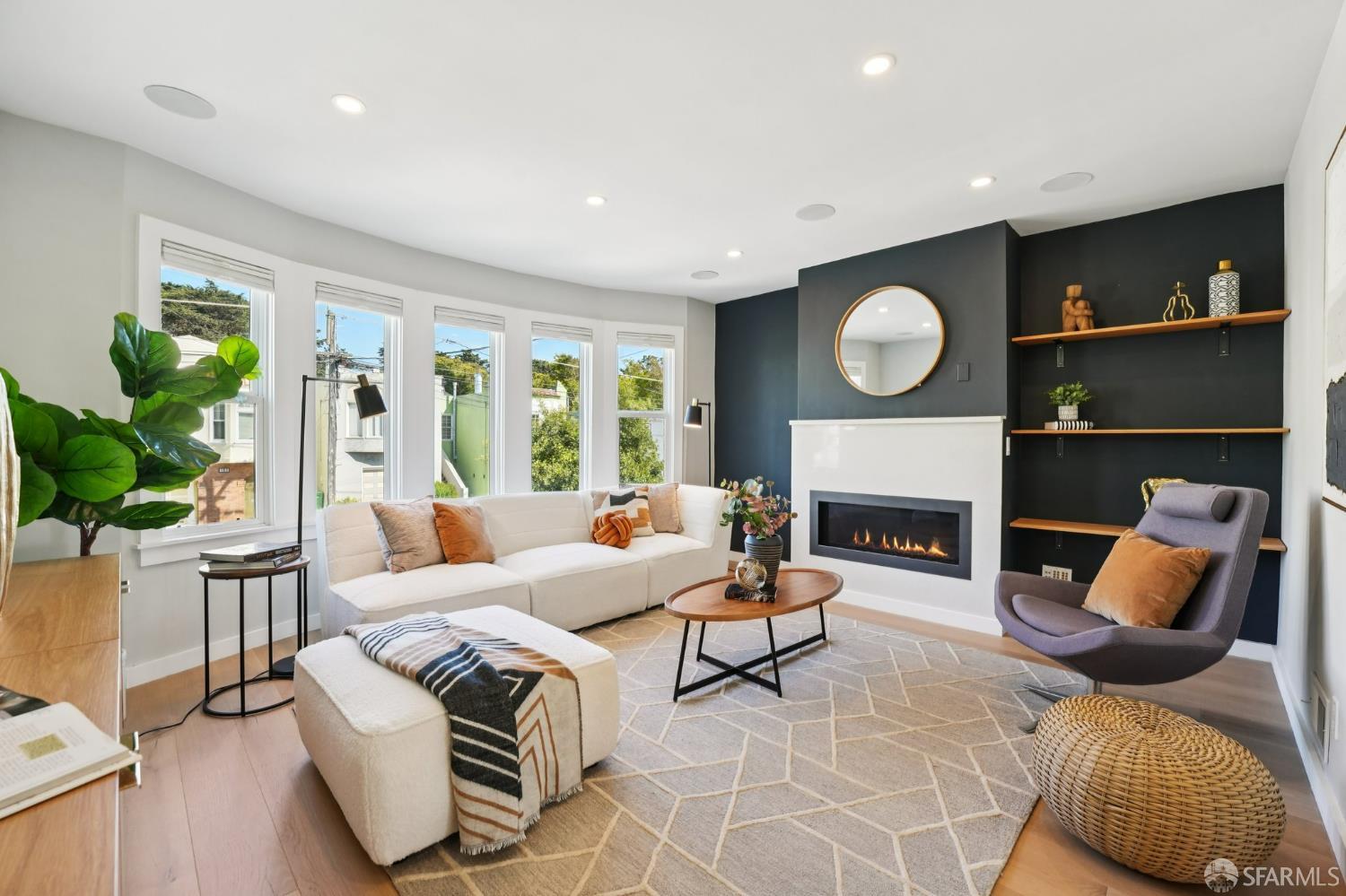 Thumbnail for 182 Prague St, San Francisco, CA 94112