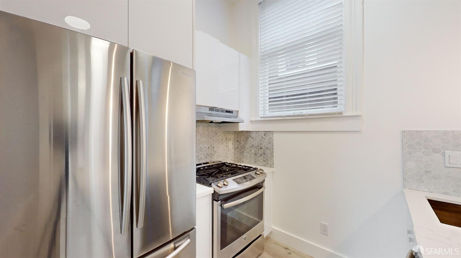Detail Gallery Image 6 of 31 For 1 Scott St, San Francisco,  CA 94115 - – Beds | – Baths