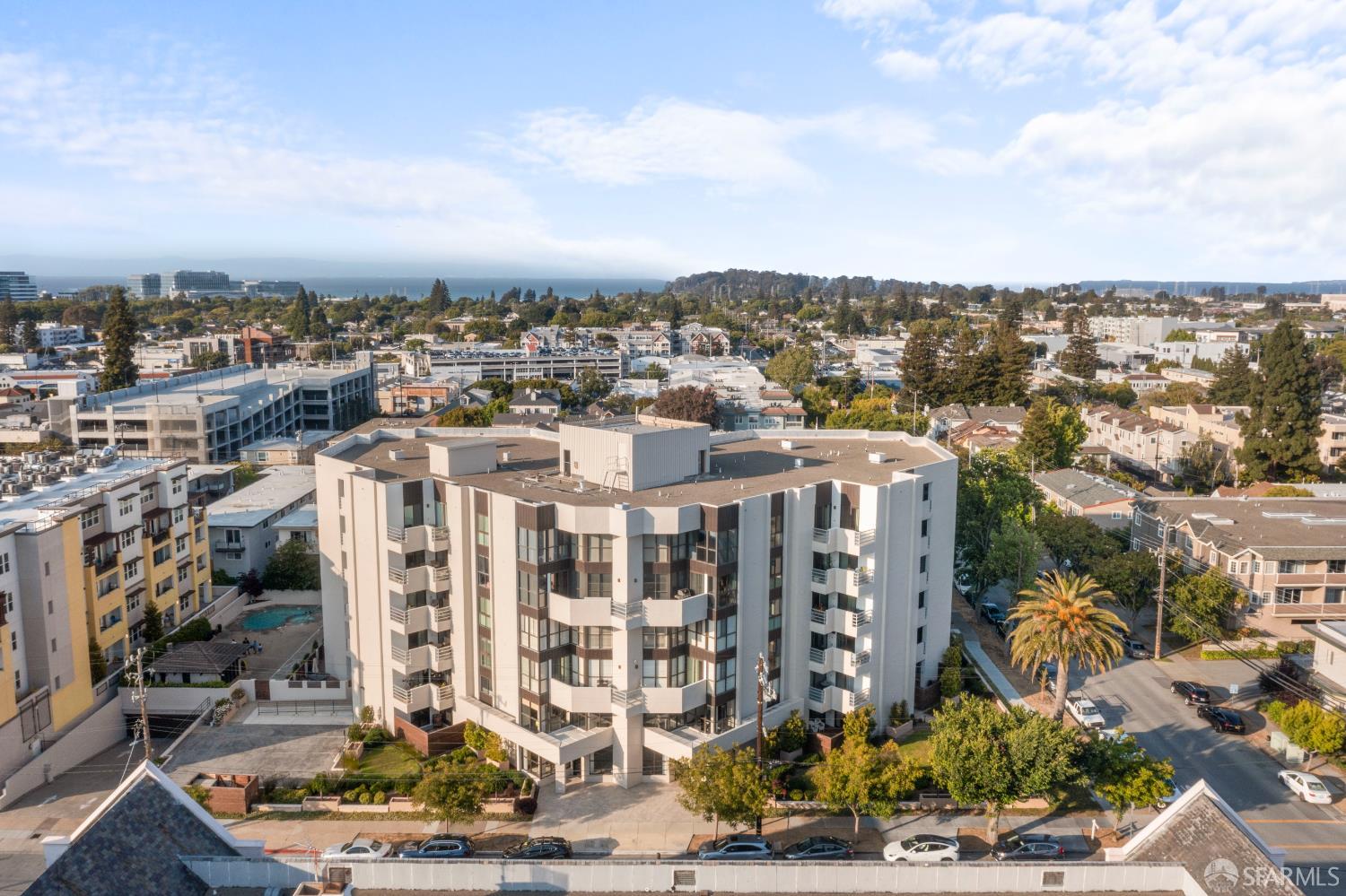 Detail Gallery Image 50 of 54 For 110 Park Rd #101,  Burlingame,  CA 94010 - 2 Beds | 2 Baths