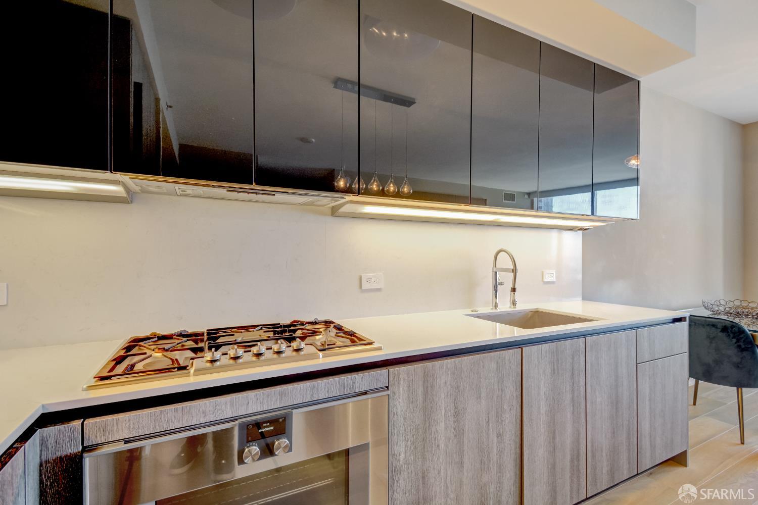 Detail Gallery Image 9 of 46 For 201 Folsom St 32d,  San Francisco,  CA 94105 - 1 Beds | 1 Baths
