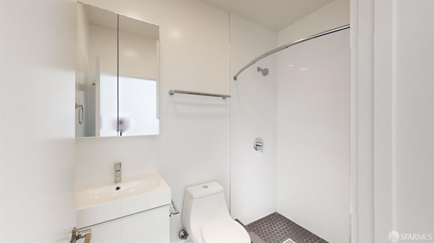 Detail Gallery Image 14 of 31 For 1 Scott St, San Francisco,  CA 94115 - – Beds | – Baths