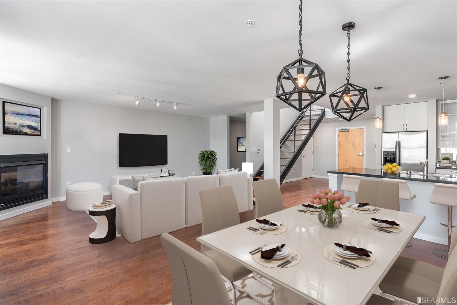 Detail Gallery Image 2 of 13 For 1720 Clay St #14,  San Francisco,  CA 94109 - 2 Beds | 2/1 Baths