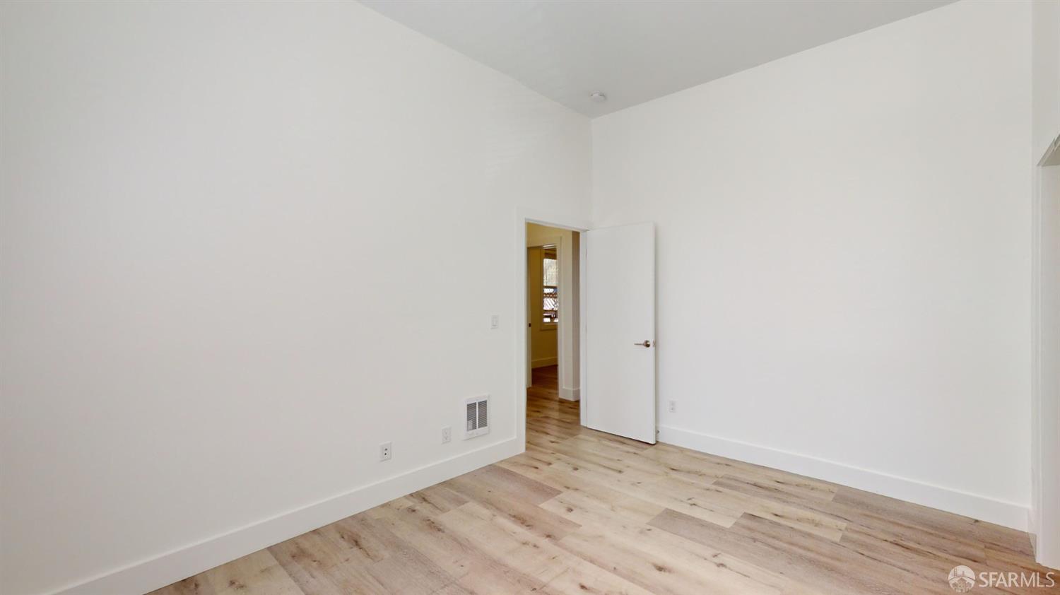 Detail Gallery Image 17 of 31 For 1 Scott St, San Francisco,  CA 94115 - – Beds | – Baths