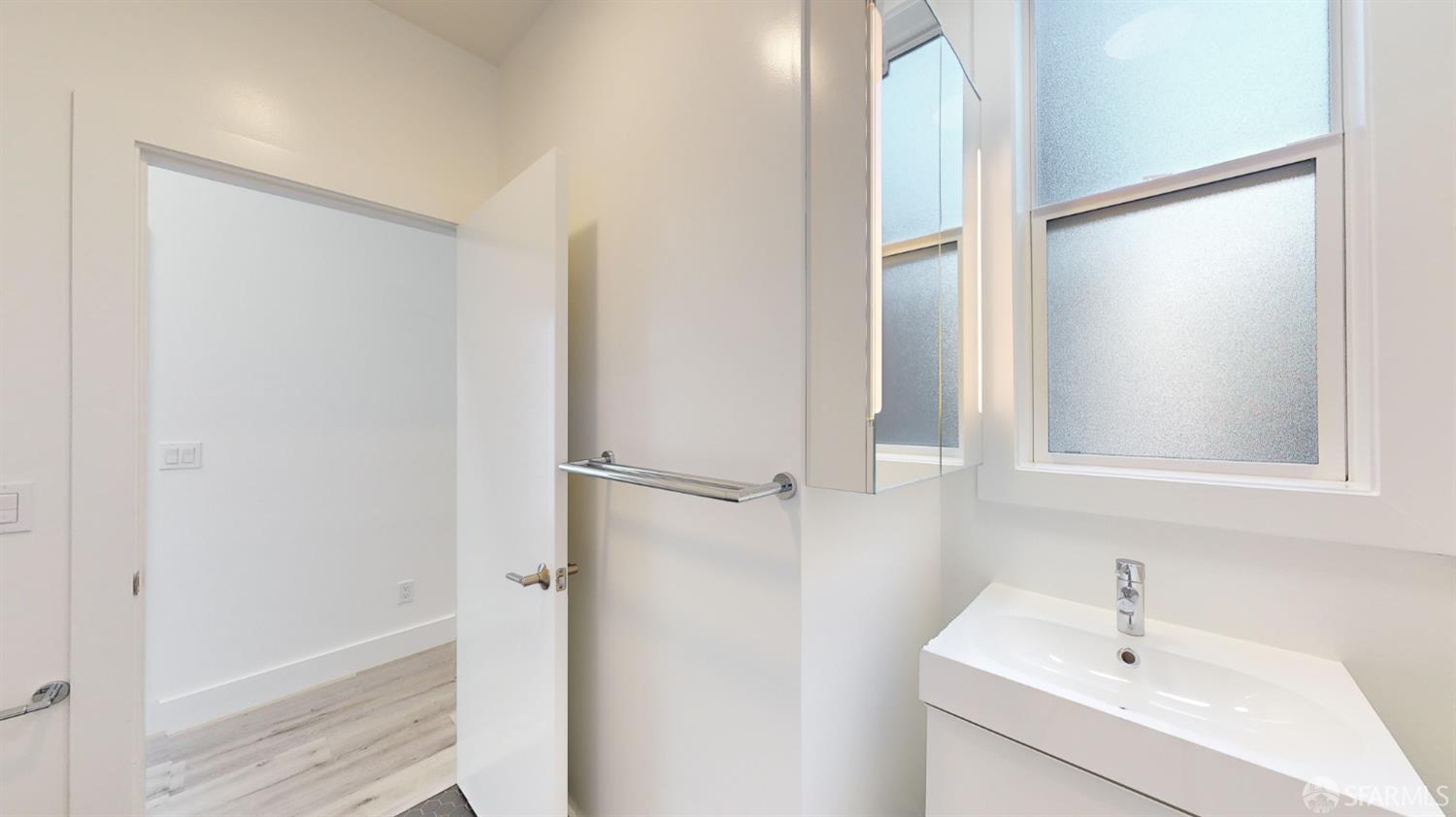 Detail Gallery Image 24 of 31 For 1 Scott St, San Francisco,  CA 94115 - – Beds | – Baths