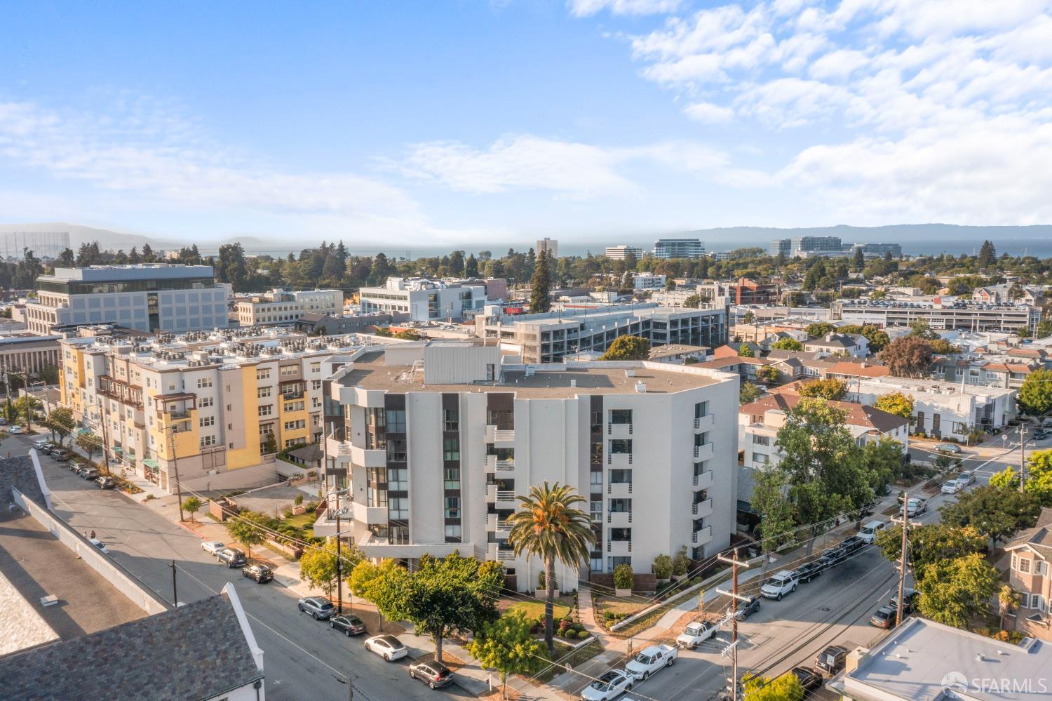 Detail Gallery Image 48 of 54 For 110 Park Rd #101,  Burlingame,  CA 94010 - 2 Beds | 2 Baths