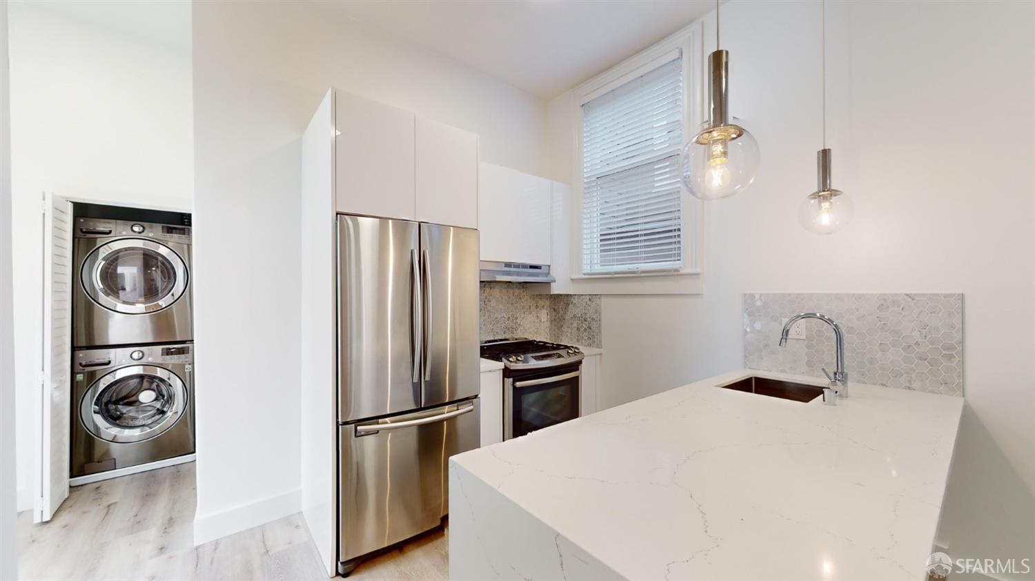 Detail Gallery Image 5 of 31 For 1 Scott St, San Francisco,  CA 94115 - – Beds | – Baths