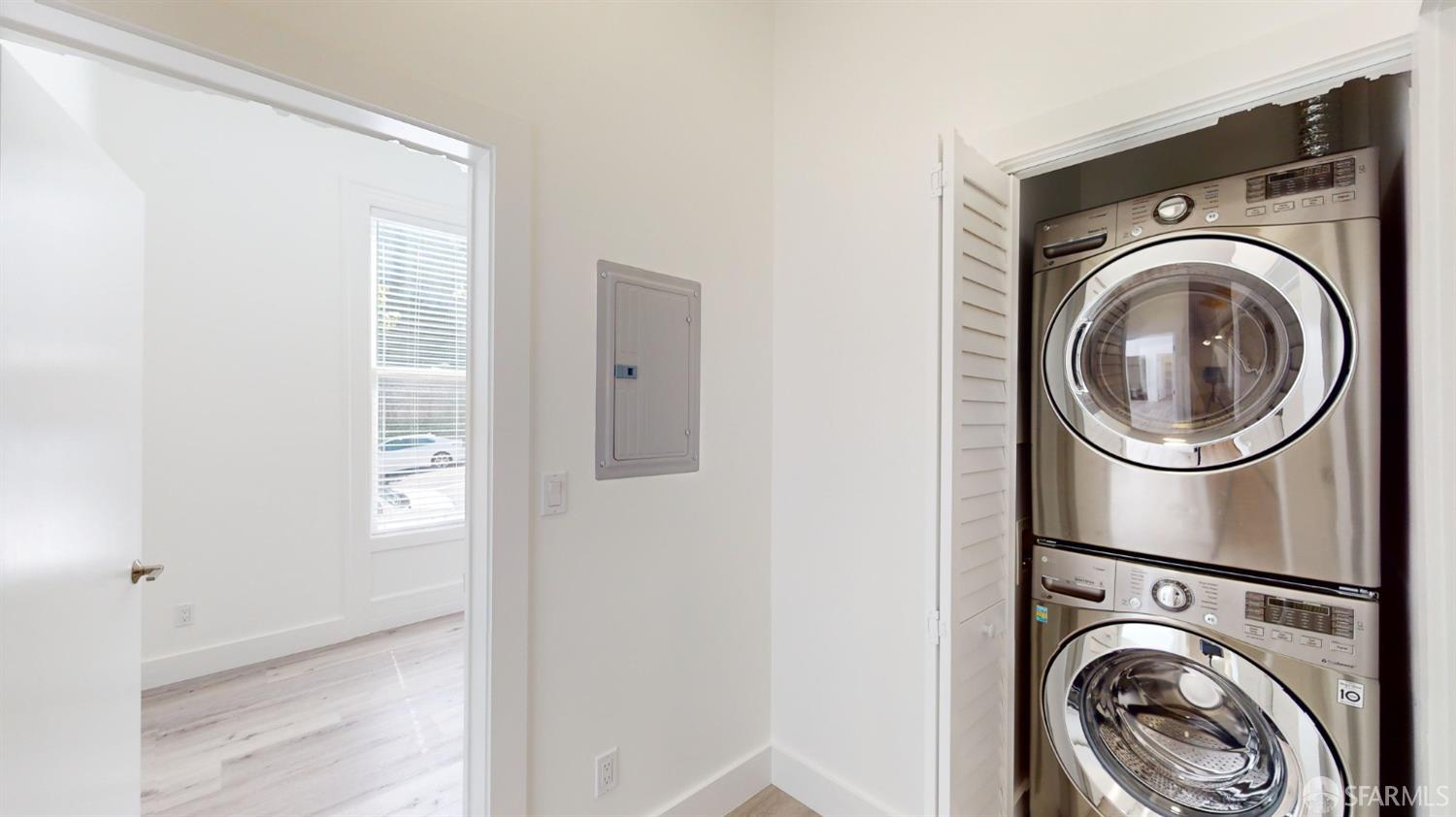Detail Gallery Image 7 of 31 For 1 Scott St, San Francisco,  CA 94115 - – Beds | – Baths