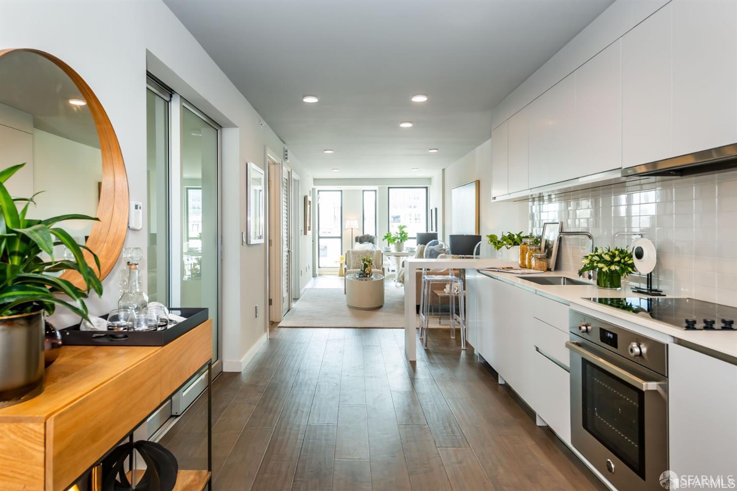 Detail Gallery Image 2 of 18 For 1238 Sutter St #902,  San Francisco,  CA 94109 - 2 Beds | 1 Baths