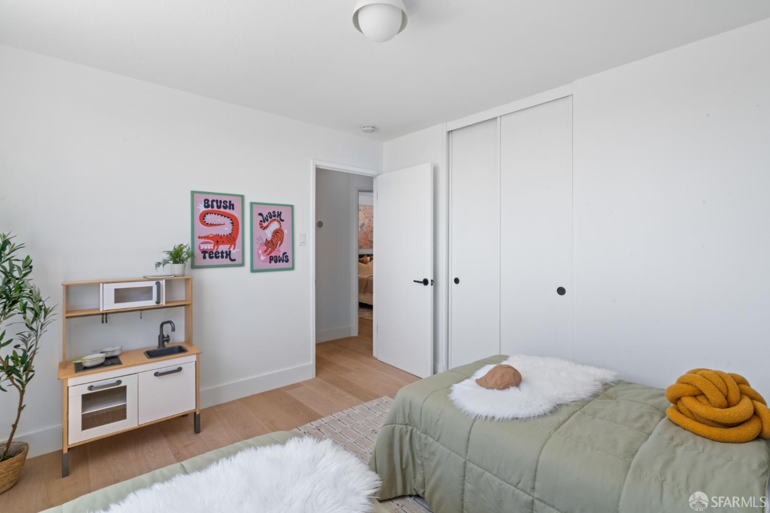 Detail Gallery Image 24 of 59 For 232 Holladay Ave, San Francisco,  CA 94110 - 3 Beds | 2 Baths
