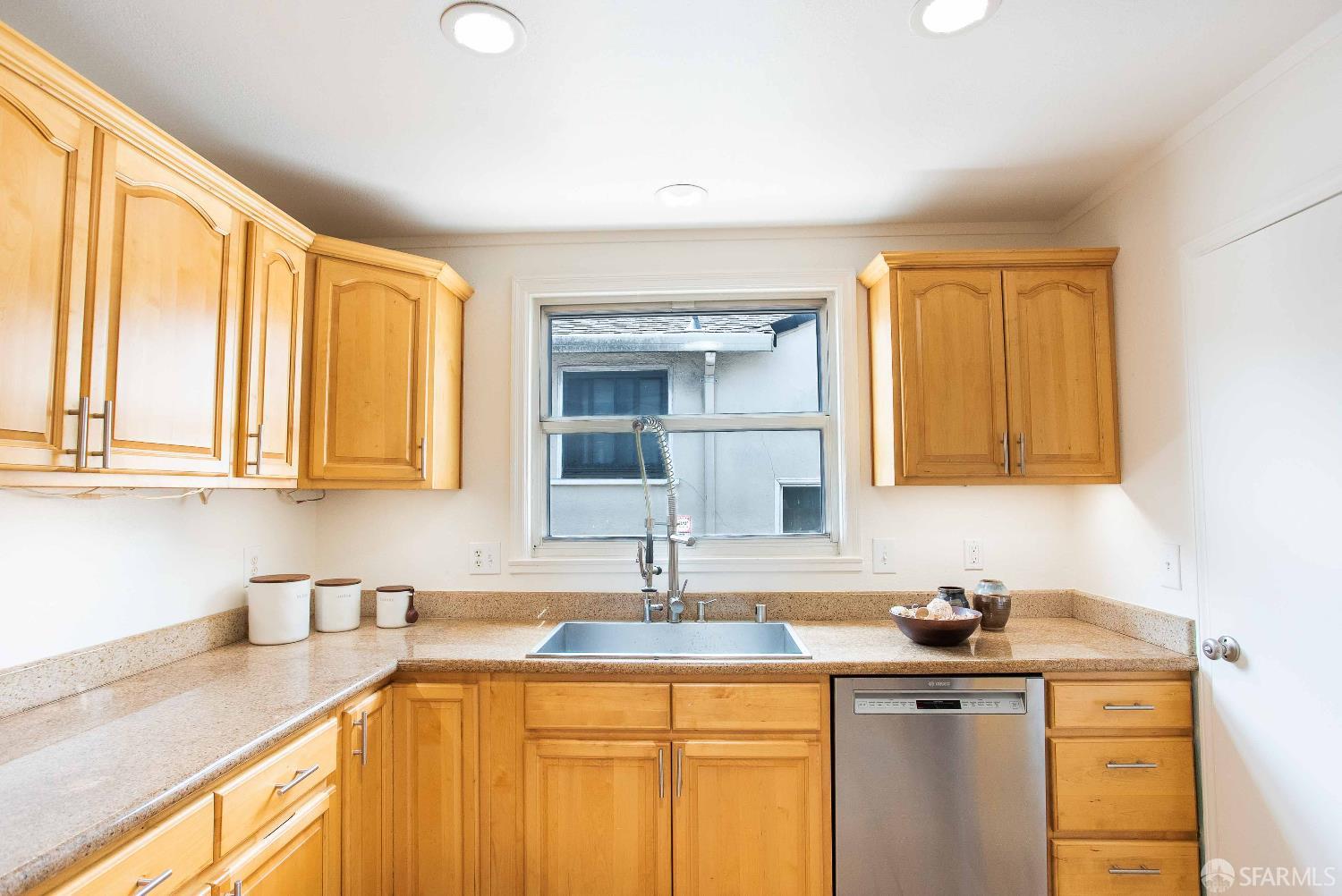 Detail Gallery Image 19 of 30 For 724 4th Ave, San Bruno,  CA 94066 - 2 Beds | 1 Baths