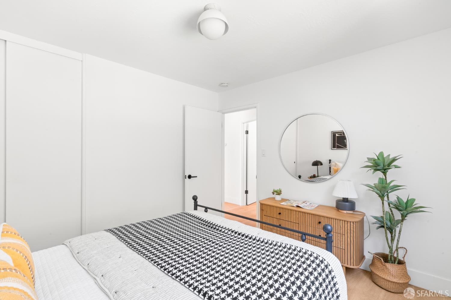 Detail Gallery Image 27 of 59 For 232 Holladay Ave, San Francisco,  CA 94110 - 3 Beds | 2 Baths