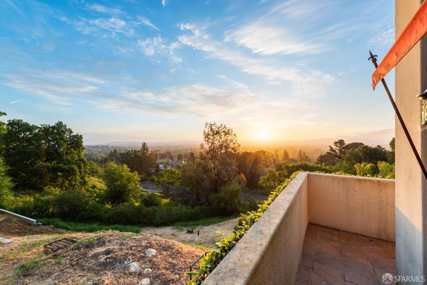 Detail Gallery Image 12 of 25 For 20 Benthill Ct, Lafayette,  CA 94549 - 1 Beds | 1/1 Baths