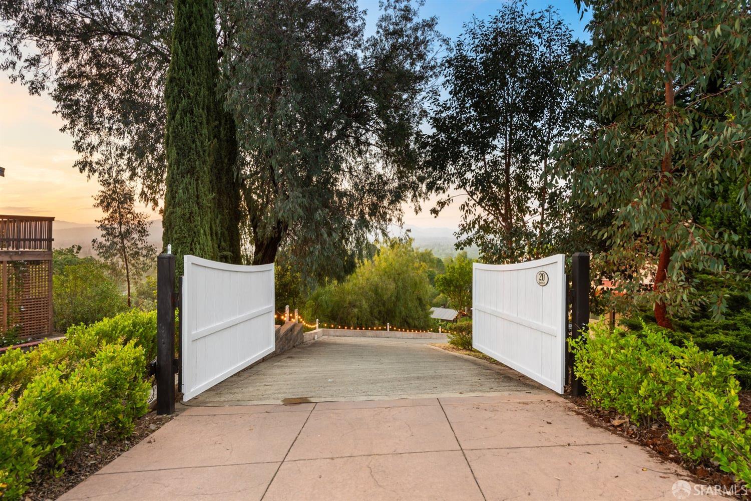 Detail Gallery Image 25 of 25 For 20 Benthill Ct, Lafayette,  CA 94549 - 1 Beds | 1/1 Baths