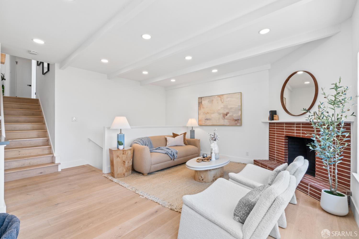 Detail Gallery Image 7 of 59 For 232 Holladay Ave, San Francisco,  CA 94110 - 3 Beds | 2 Baths