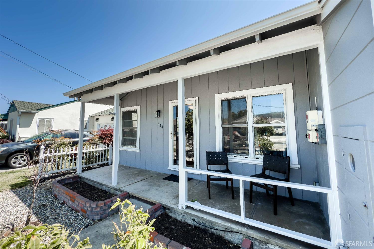 Detail Gallery Image 2 of 30 For 724 4th Ave, San Bruno,  CA 94066 - 2 Beds | 1 Baths