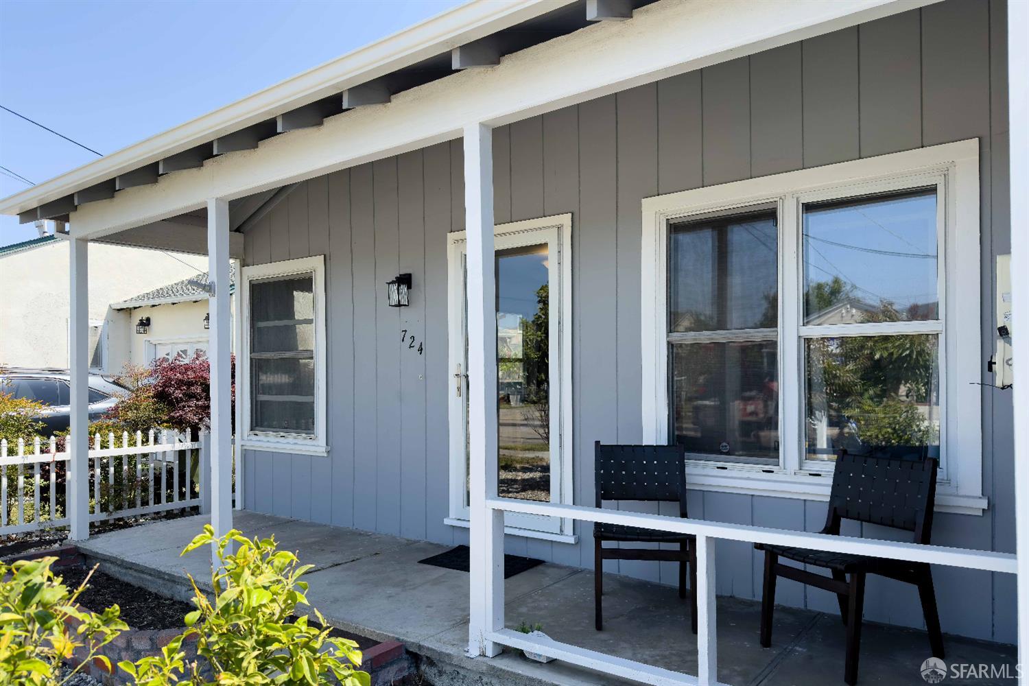 Detail Gallery Image 3 of 30 For 724 4th Ave, San Bruno,  CA 94066 - 2 Beds | 1 Baths