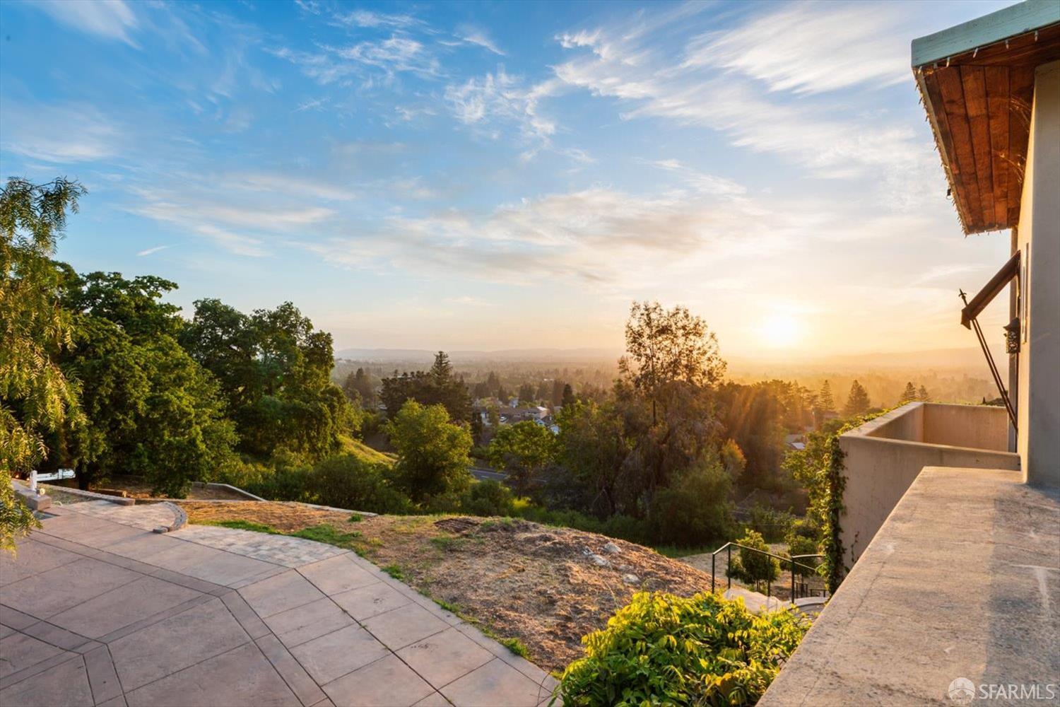 Detail Gallery Image 15 of 25 For 20 Benthill Ct, Lafayette,  CA 94549 - 1 Beds | 1/1 Baths
